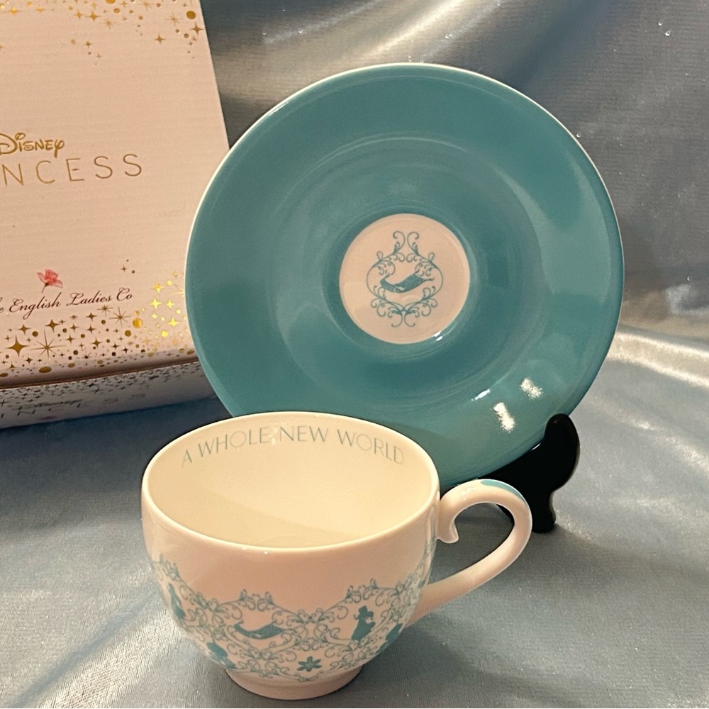 JasmineColor Story Teacup and Saucer Set